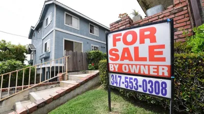 Dân Mỹ đua nhau vay tiền mua nhà vì lãi suất quá thấp