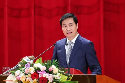 Thứ trưởng Bộ Xây dựng làm Chủ tịch UBND tỉnh Quảng Ninh